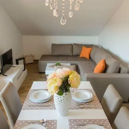 Ivana Apartman Trogir