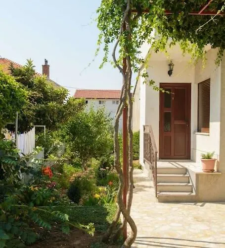 Ivana Appartement *